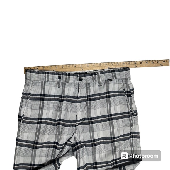 Old Navy & Hurley Men’s Shorts Bundle Size 32-33 - Picture 8 of 9